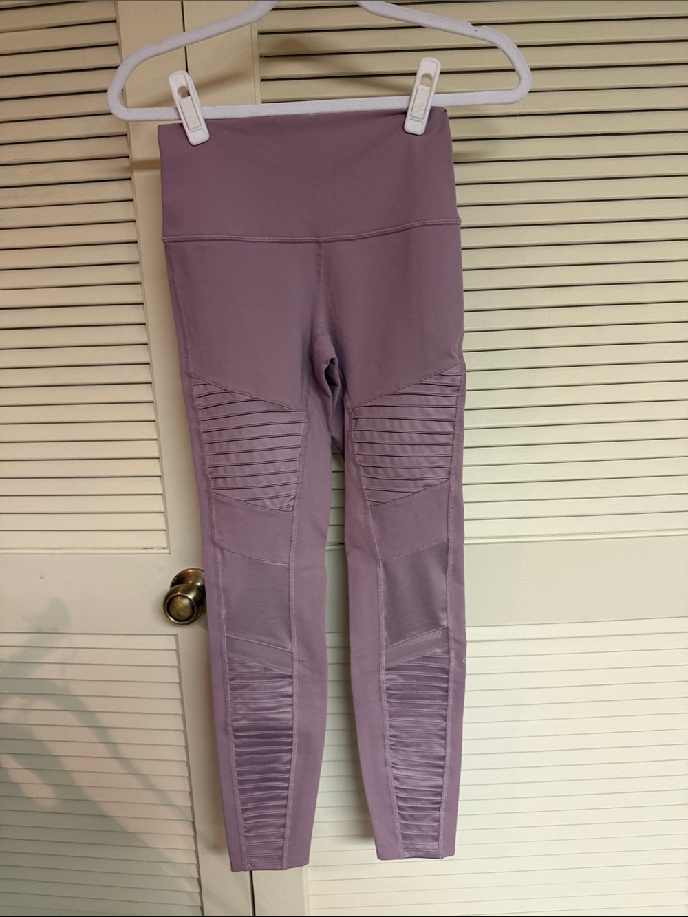 ALO Yoga Soft Mauve Active Leggings
